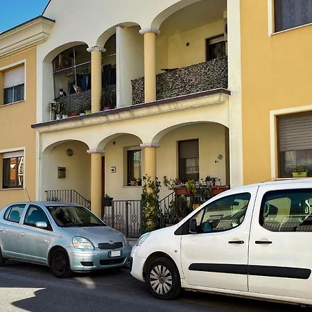 Aristanis Home Vacation Apartment 오리스타노 외부 사진
