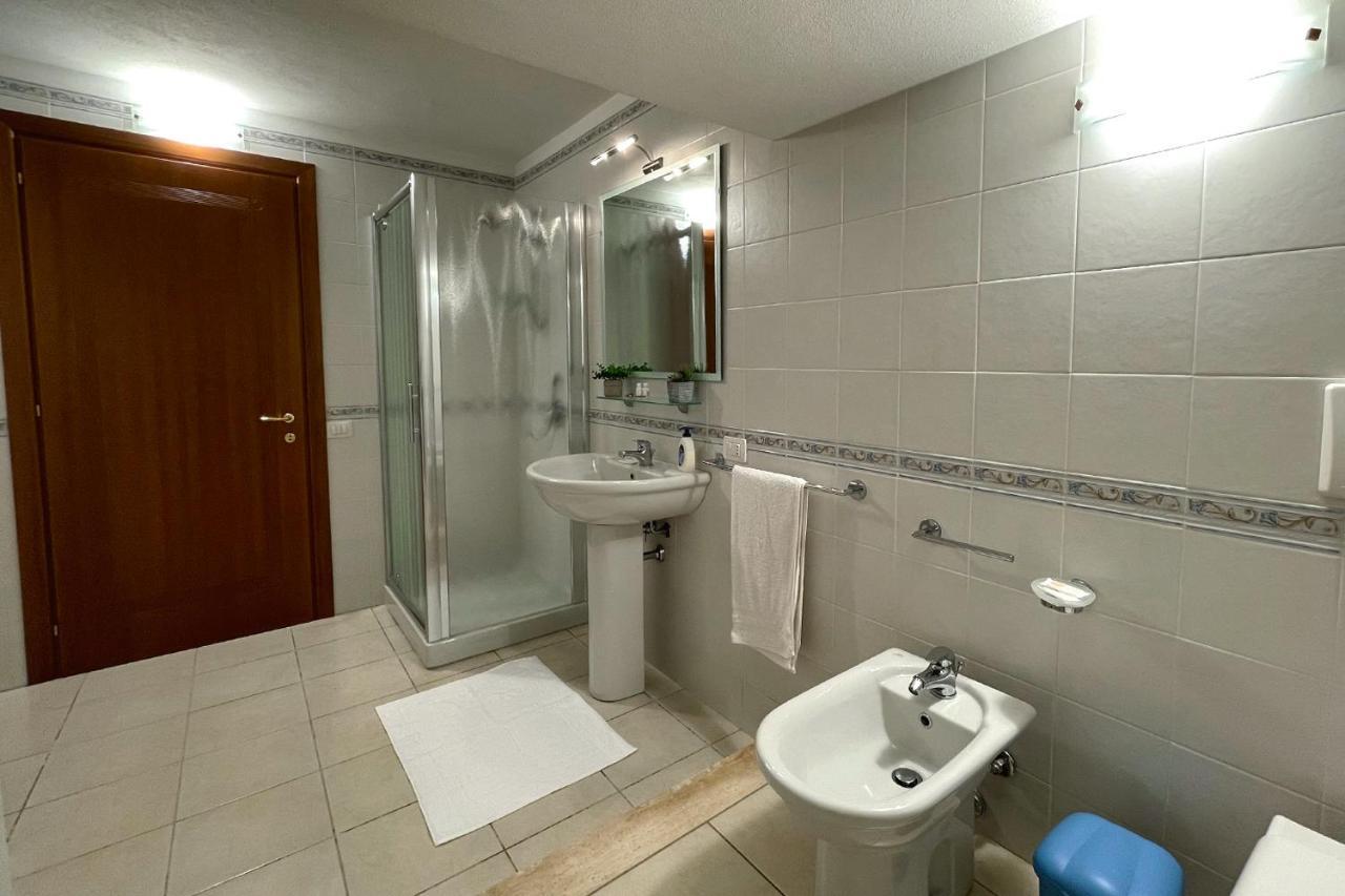 Aristanis Home Vacation Apartment 오리스타노 외부 사진