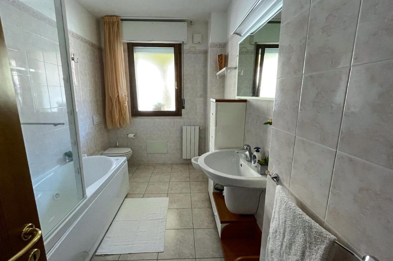 Aristanis Home Vacation Apartment 오리스타노 외부 사진