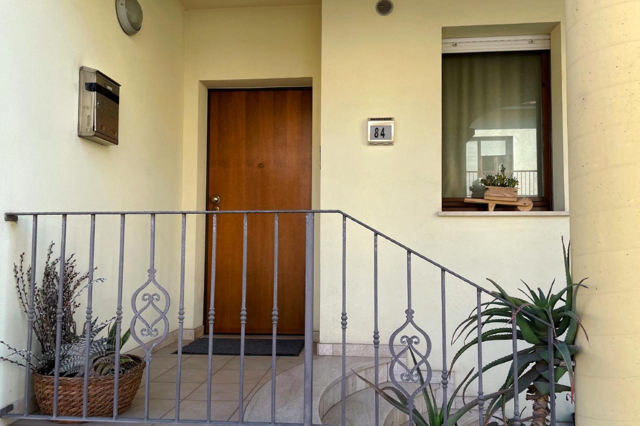 Aristanis Home Vacation Apartment 오리스타노 외부 사진