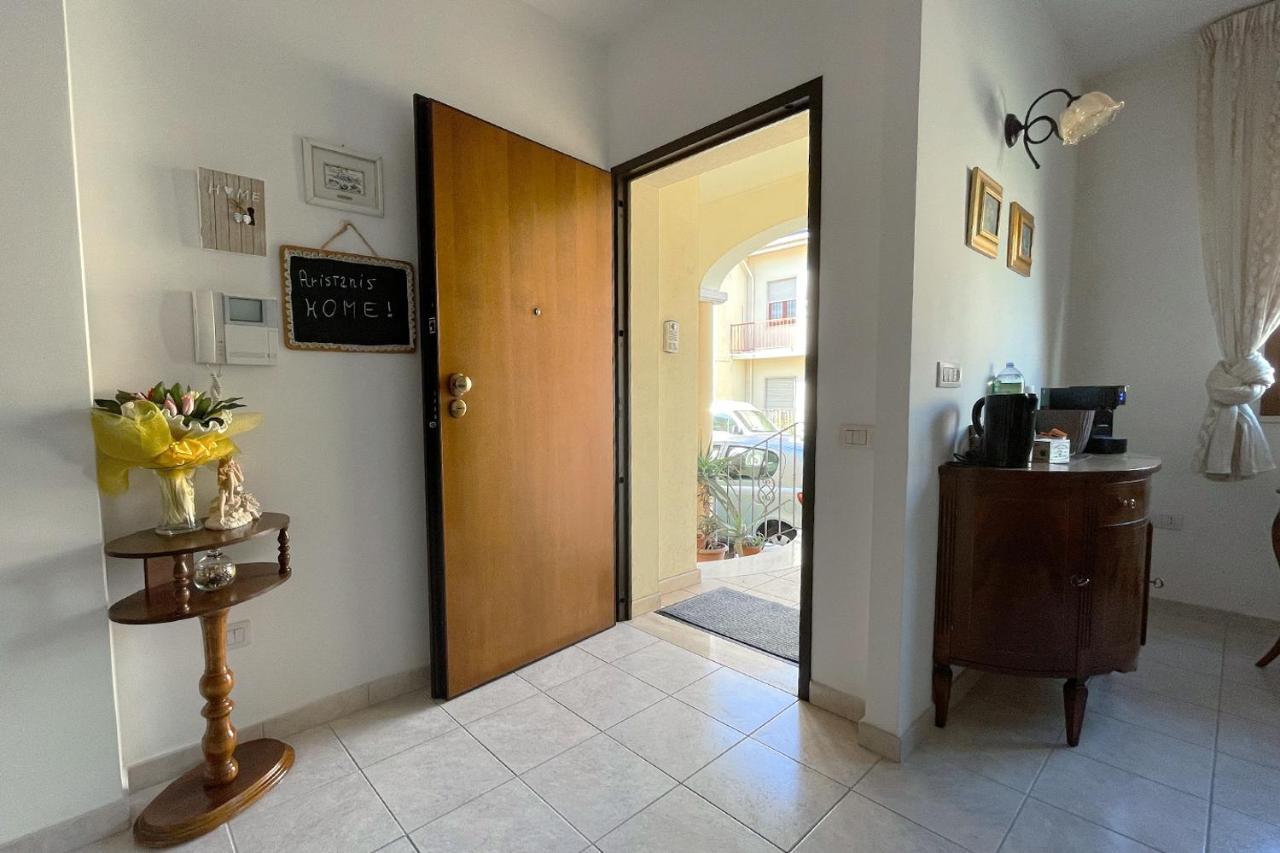 Aristanis Home Vacation Apartment 오리스타노 외부 사진