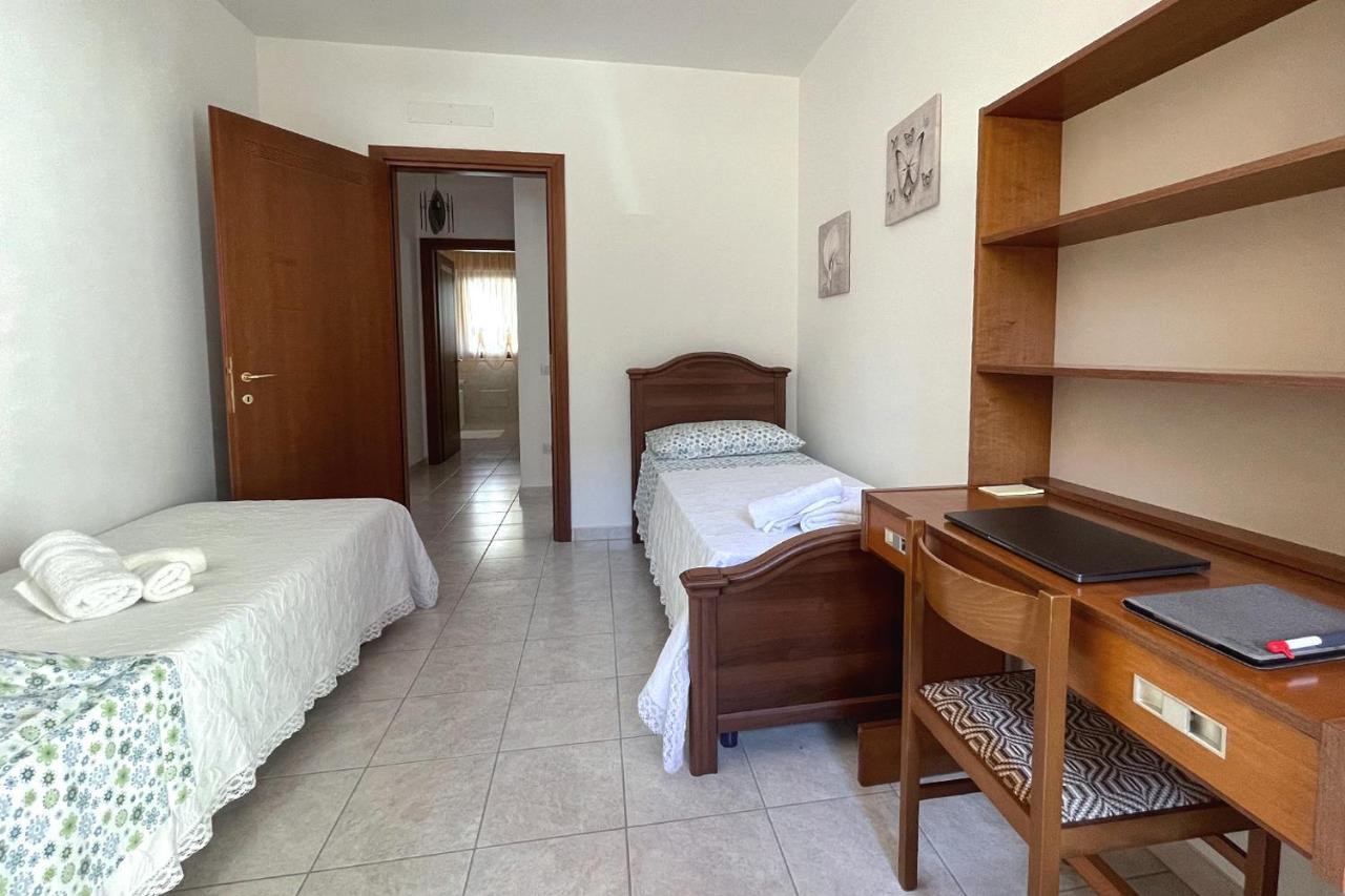 Aristanis Home Vacation Apartment 오리스타노 외부 사진